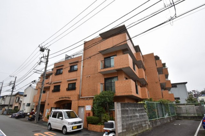 【外観】 | ダイアパレス菅田第二 | JR横浜線「小机」駅徒歩18分・「鴨居」駅バス12分、東海道新幹線・JR横浜線・横浜市営地下鉄ブルーライン「新横浜」駅バス14分