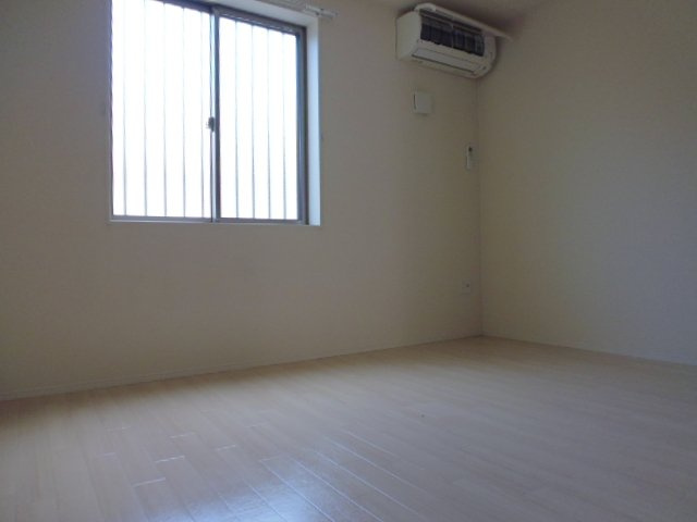 サンライズ亀甲Ⅲの寝室|洋室