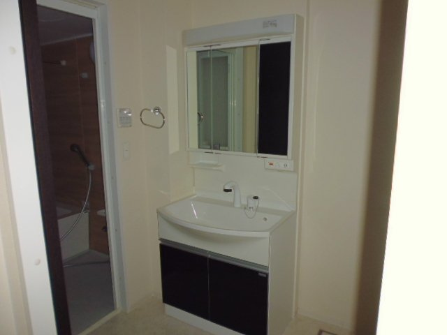 サンライズ亀甲Ⅲの独立洗面台|洗髪洗面化粧台