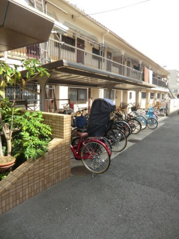 新大阪ファミール西館