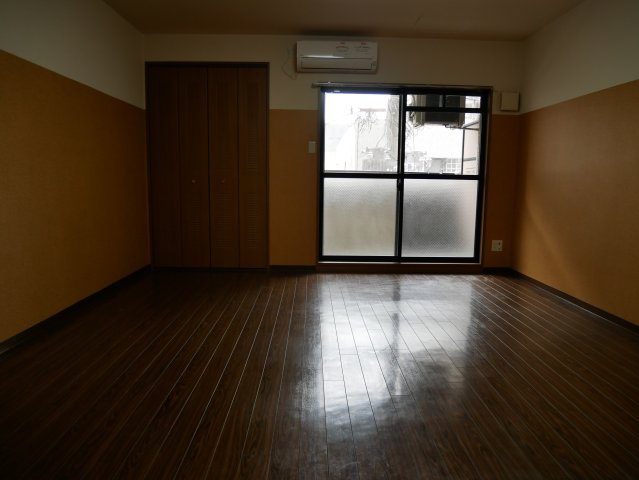 【寝室】 | フローレ西田辺