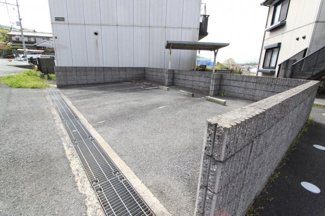 【駐車場】 | 車をお持ちの方に嬉しい駐車場付きの物件です