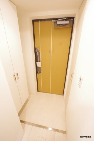 La Douceur梅田West　仲介手数料無料の玄関