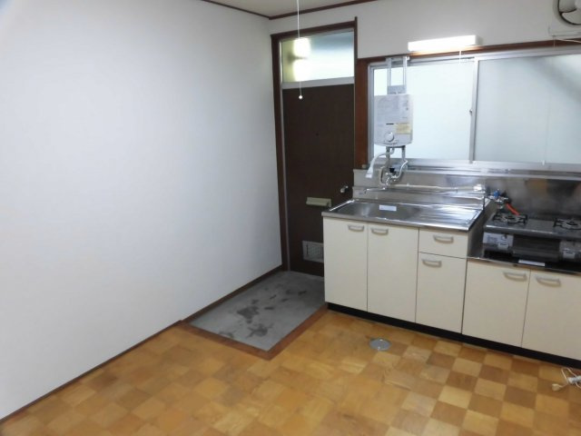 山形市小白川町２丁目のアパートの玄関|落ち着いた玄関です