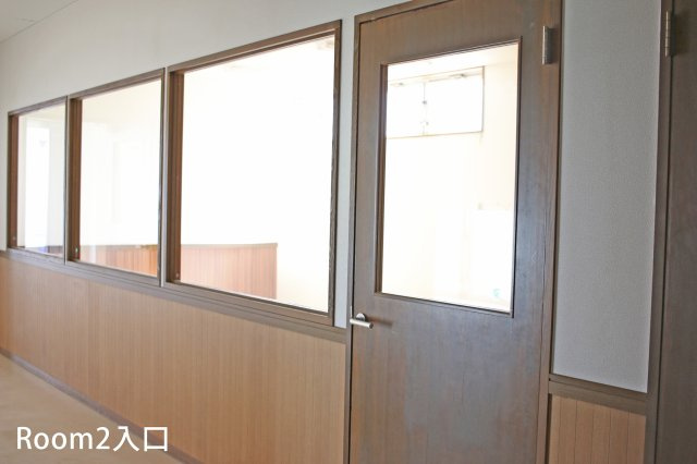 箭弓町吉田ビルの内装|room2入口
