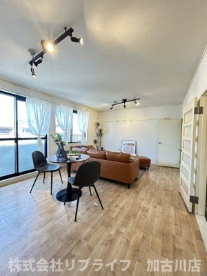 【居間・リビング】 | シャルム壱番館