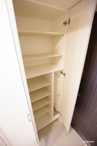 エスリード京橋グレイス　仲介手数料無料の収納