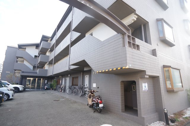 甚樹園マンション壱番館のエントランス