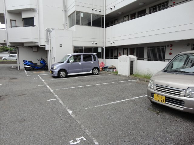アーヴェイン西明石の駐車場|※空確認要