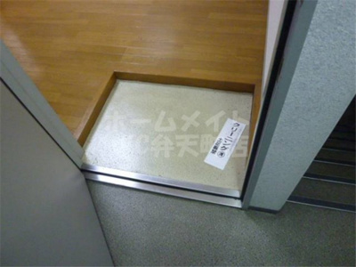 【玄関】 | ソレイユ朝潮 | 明るい玄関です