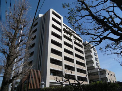 【外観】 | アデニウム府中武蔵野台 | 外観。エントランスに車寄せのあるマンションです。