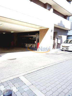 【駐車場】 | ライオンズマンション東天満 | 車をお持ちの方に嬉しい駐車場付きの物件です