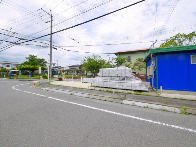 日吉家具事務所・店舗の駐車場