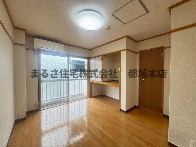 エムズ牟田の居間・リビング