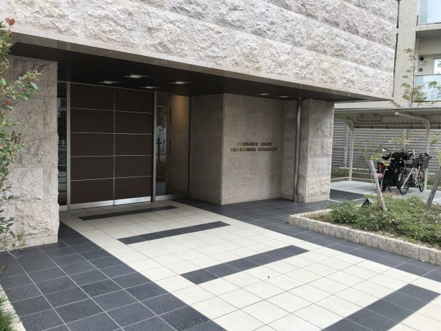 【エントランス】