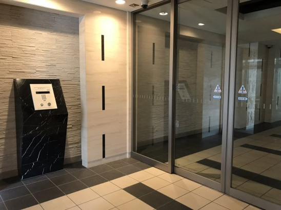 【エントランス】