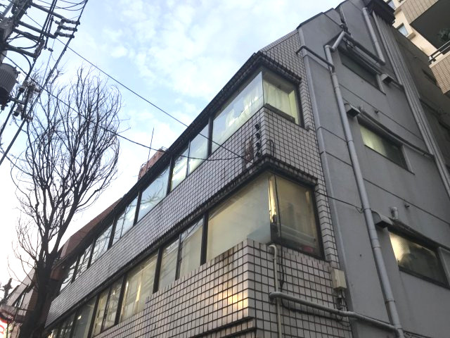 KATOビルの外観