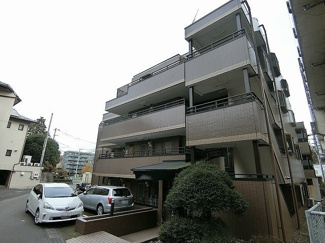 【外観】 | 小田急多摩線「黒川」駅徒歩3分！京王相模原線「若葉台」駅も徒歩9分！2駅・2沿線利用可能で通勤通学・お買物にも便利な立地です☆