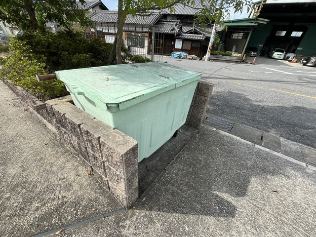 コンフォート大伴 の駐車場