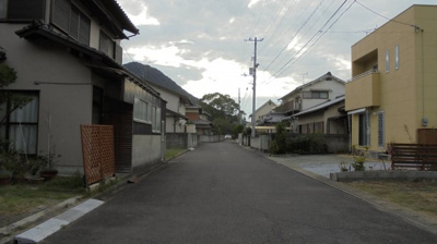 【前面道路含む現地写真】 | 飯山町東坂元売土地