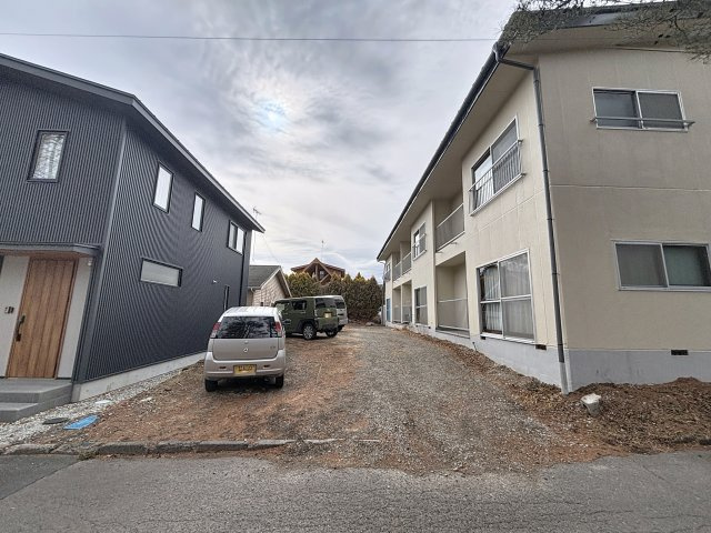 天空の山暮らしの駐車場