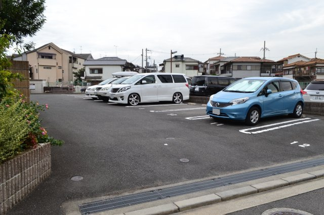 ヴァン・コンフォールの駐車場|敷地内駐車場