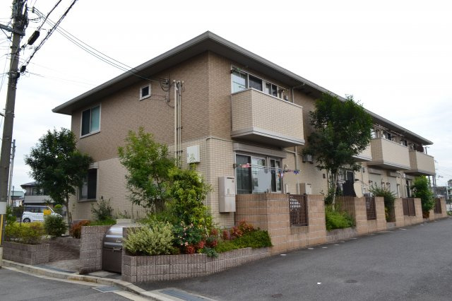 ヴァン・コンフォールの外観|別角度からの外観