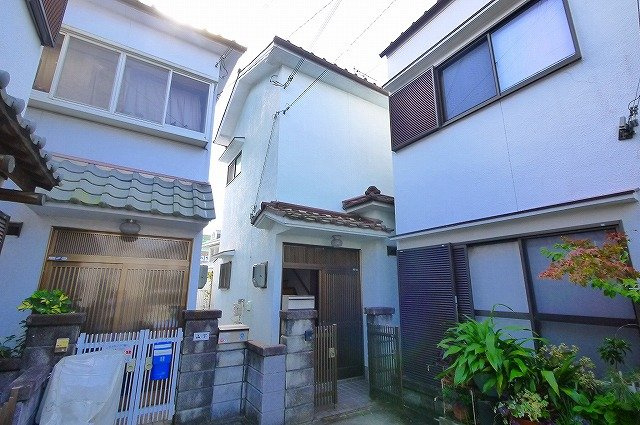 法華寺町戸建の外観