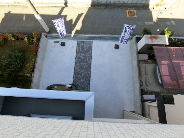 明石市旭が丘　新築戸建の駐車場|上部からみた駐車場　車２台駐車可能