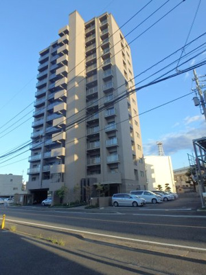 【外観】 | ロイヤルガーデン老松町