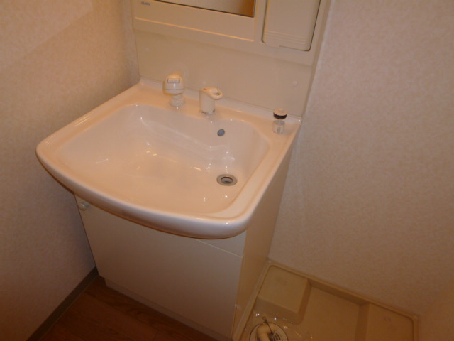 コンフォールの独立洗面台|洗髪洗面化粧台