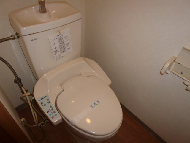 コンフォールのトイレ|ウォシュレット