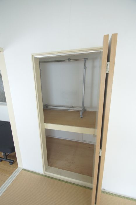 那の川戸建Ⅱの収納|那の川戸建Ⅱ(1-2階）
収納豊富。お洋服の多い方にも。