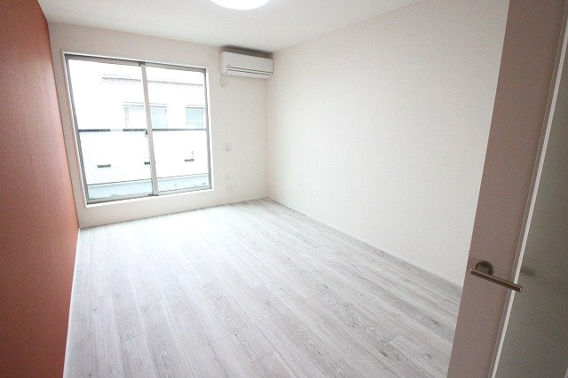 ＡＳＴＡ　ＭＡＳＵＭＩ(近畿大学一人暮らし)の洋室