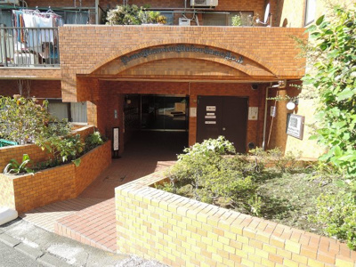 【エントランス】 | ライオンズマンション六ツ川第3 | 京浜急行電鉄本線「弘明寺」駅徒歩28分、JR横須賀線「東戸塚」駅徒歩26分。