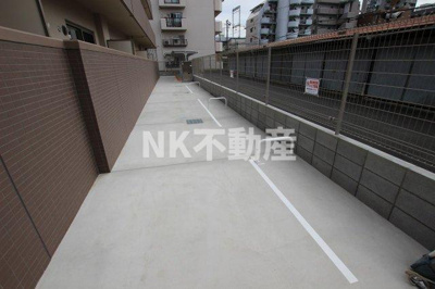 【駐車場】 | エスポワール都貴（布施賃貸） | バイク置場です