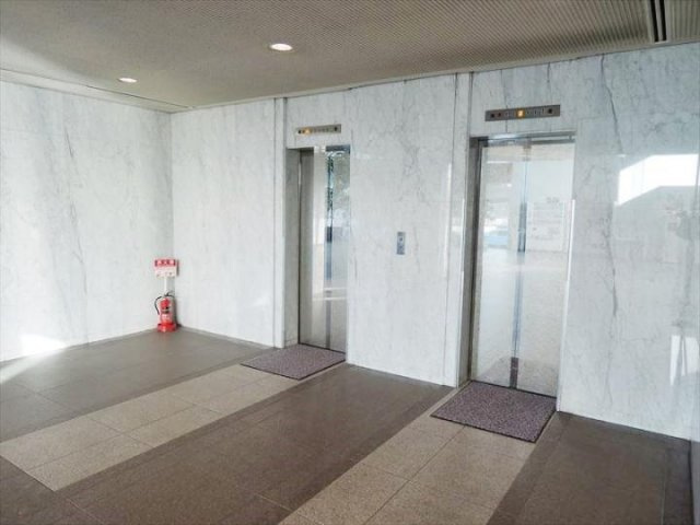 ダイトー千葉ポートセンターのエントランス