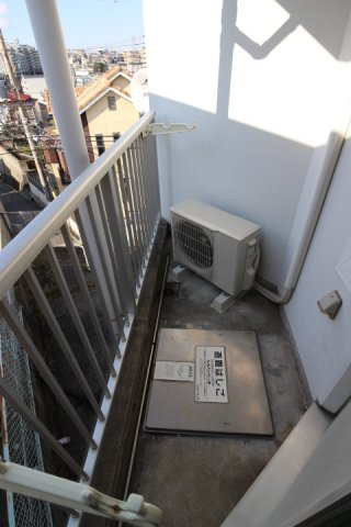 YKハイツ旭が丘のバルコニー