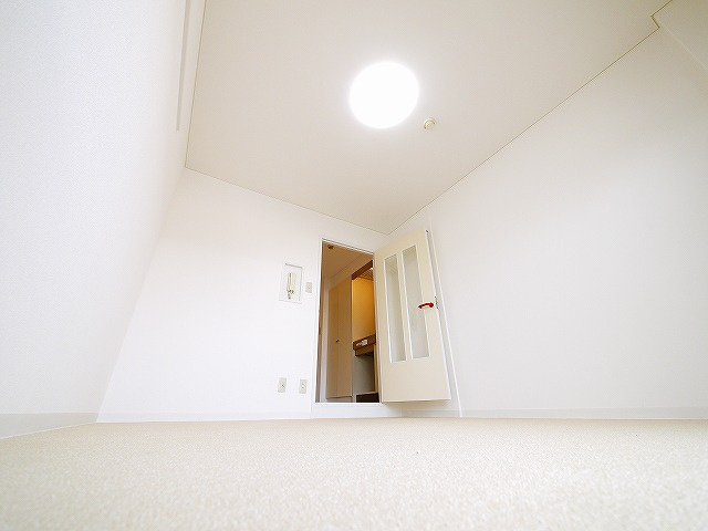 City PALACE21　郡山九条　パート1の内装|スタンダードな洋室です