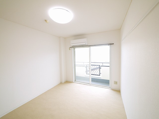 City PALACE21　郡山九条　パート1の居間・リビング|ゆったりとした居間です