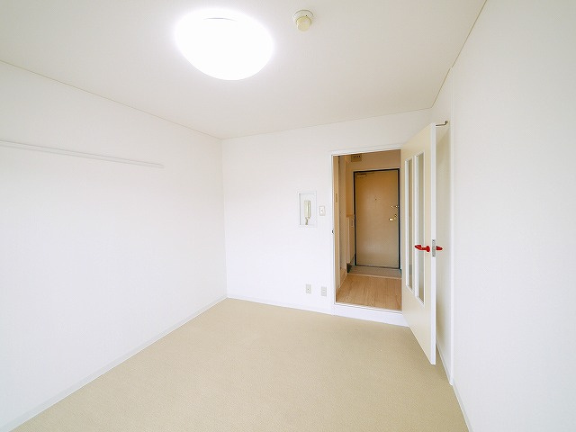 City PALACE21　郡山九条　パート1の寝室|広くて明るい寝室