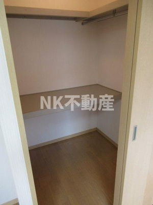 【収納】 | ヴィブレ・メゾンドゥ（八戸ノ里賃貸） | ウォークインクローゼットです