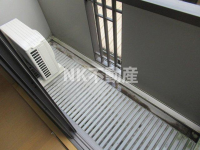 【バルコニー】 | ヴィブレ・メゾンドゥ（八戸ノ里賃貸） | 開放的で明るい空間を演出してくれるバルコニーです