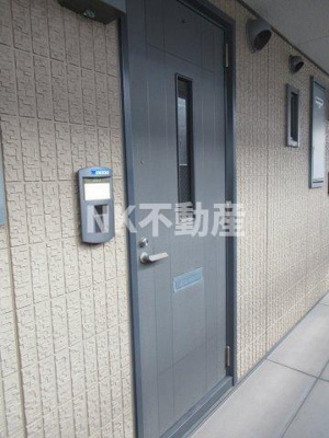 【玄関】 | ヴィブレ・メゾンドゥ（八戸ノ里賃貸） | 明るい玄関です