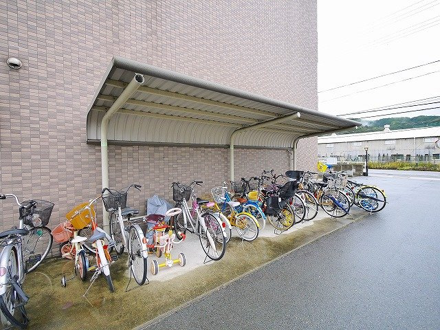 フルーエントⅡのその他共用部分|自転車置き場です