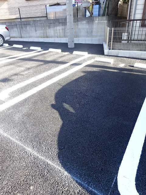 シャルマンBの駐車場
