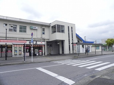 シャルマンBの周辺
