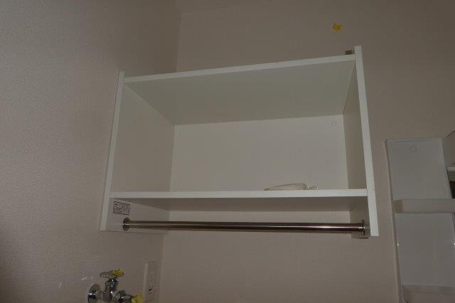 D-room平田の洗面所|洗濯機上棚