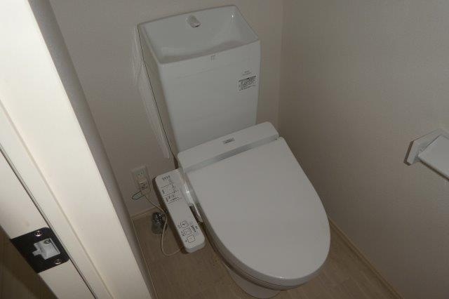 D-room平田のトイレ|ウォシュレット