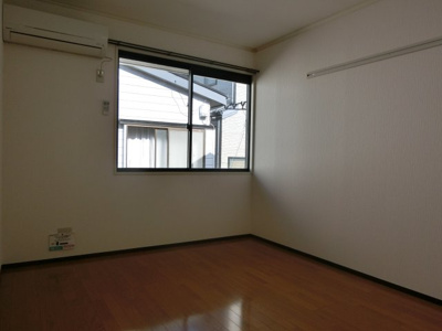 【洋室】 | メゾン・ラフィーネ